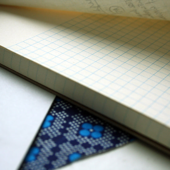 Paperways A4 Desk Notepad Bald Square Close Up Photo