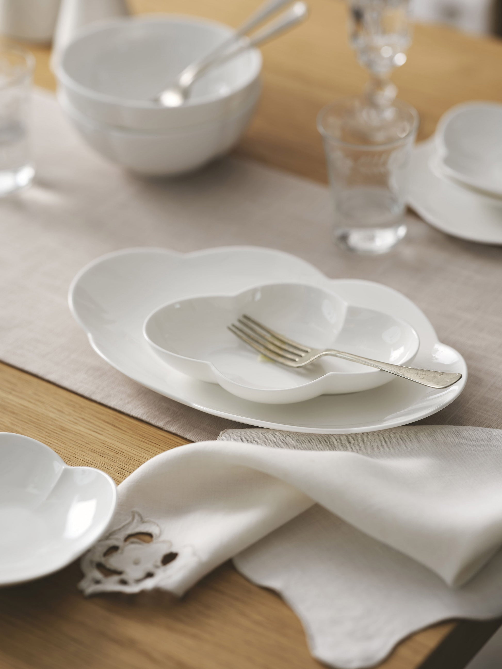 Saesol 6" Oval Bowl Lifestyle Image