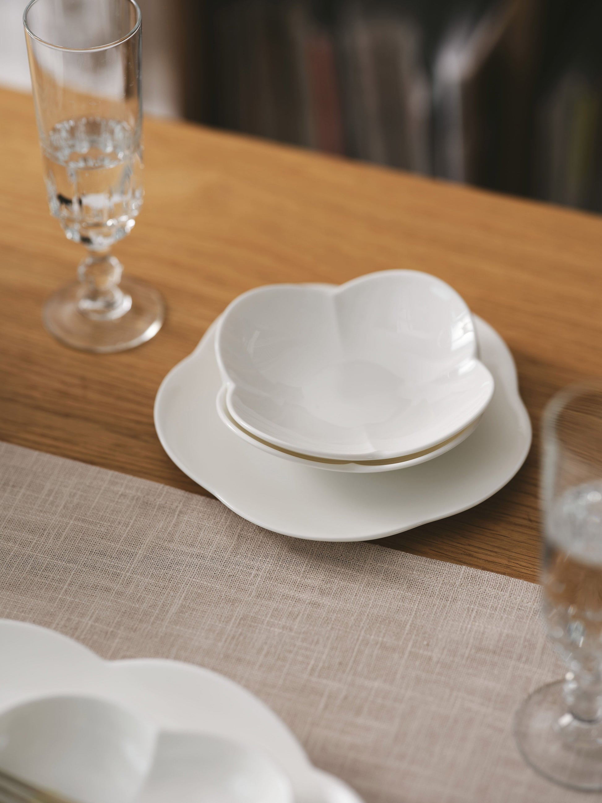 Saesol Canape Plate Lifestyle Image 2